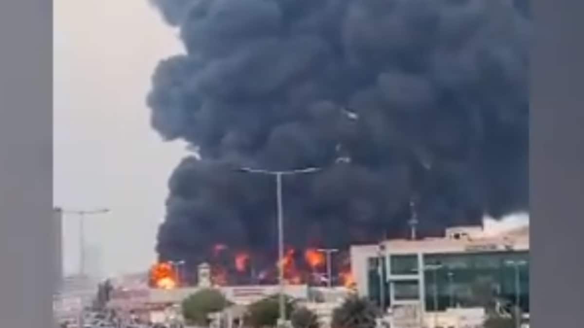 UAE: Massive fire breaks out in Ajman market