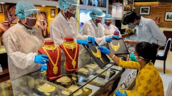 Gold prices today hit another new high, silver rates rise