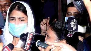 Rhea Chakraborty goes to Supreme Court over “Unfair Media Trial”