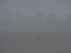 Heavy rain in Mumbai disrupting the local train services