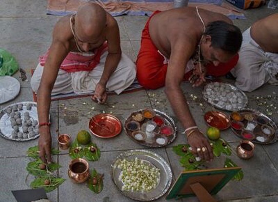 Pitru Paksha 2020: Know how to perform Shradh and Tarpan rituals at home