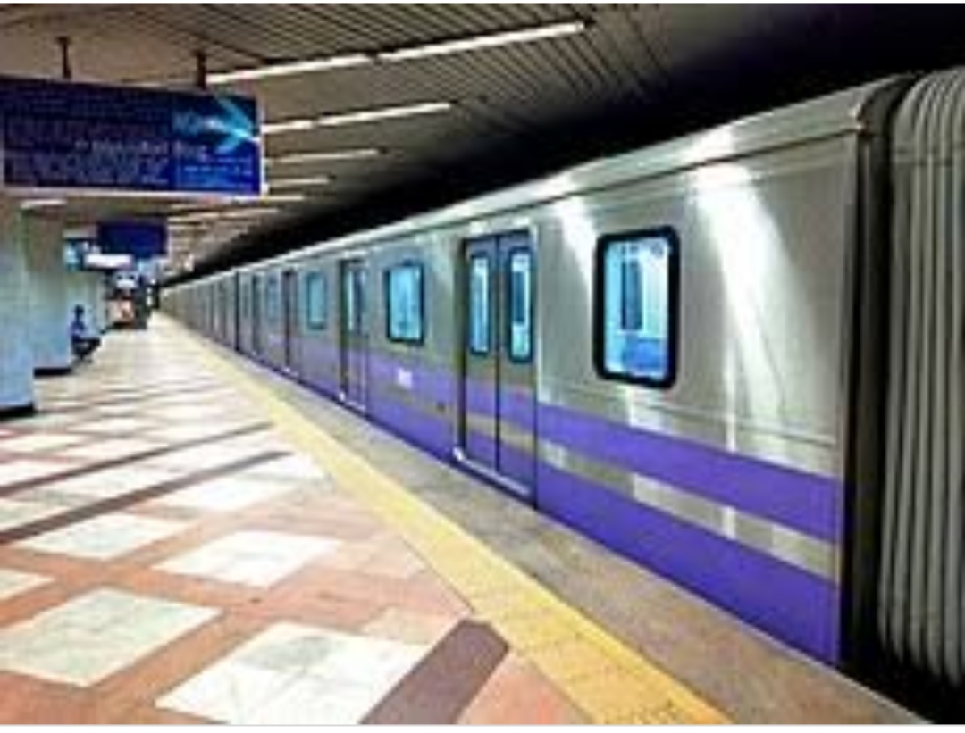 Officials Discuss COVID-19 Protocols For Resuming Kolkata Metro Services
