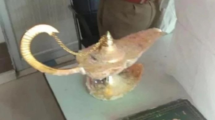 UP doctor buys ‘Aladdin’s Magic Lamp’ for  31 lakh