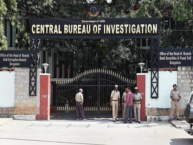 Four leaders appear in CBI court in the Narada case