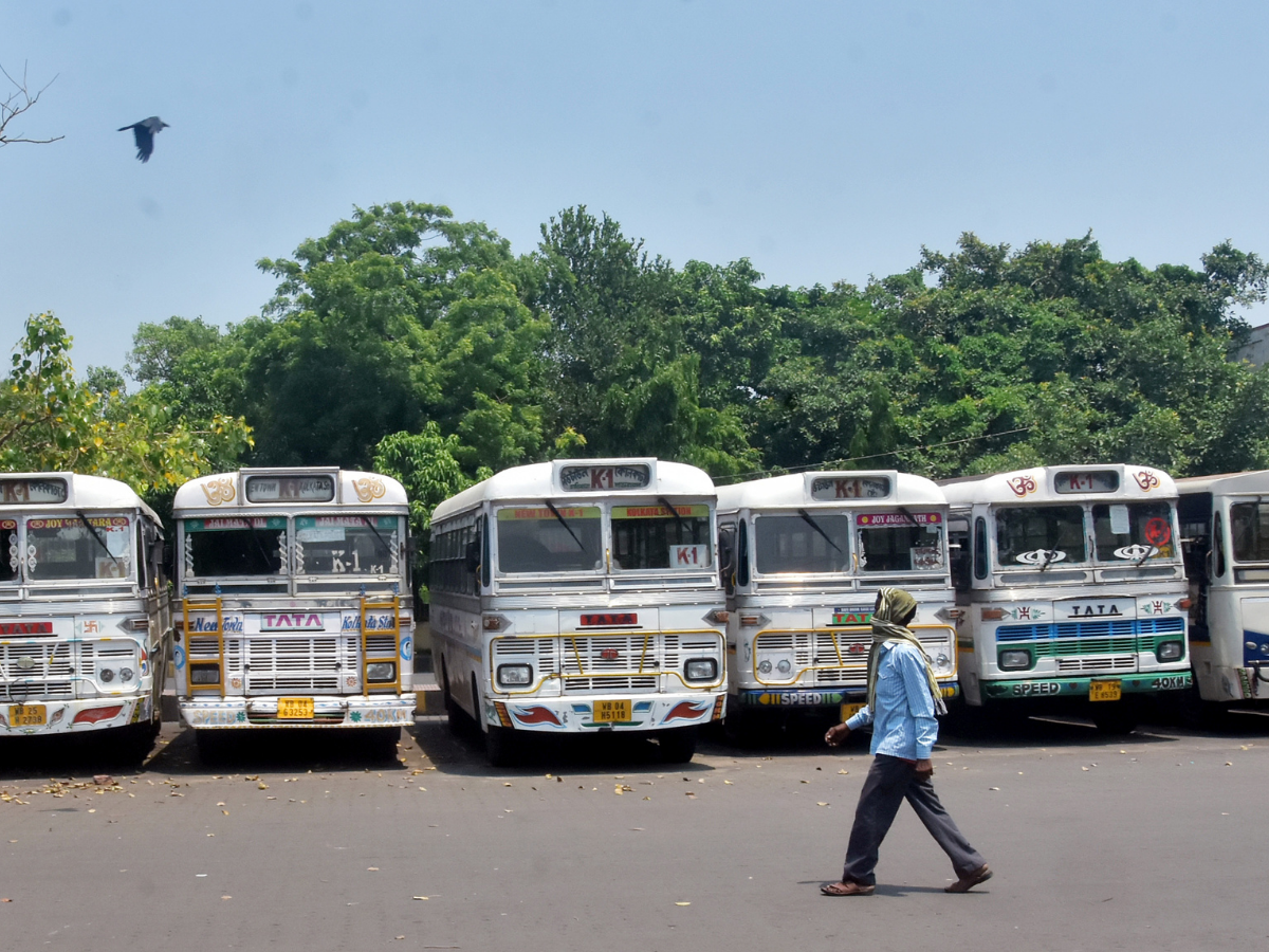 Costly fuel may drive private buses off Kolkata roads after curbs ease