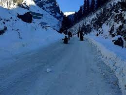 Chillai Kalan begins, no respite from harsh winter in J-K
