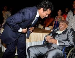 Sachin Tendulkar bids goodbye to childhood coach Ramakant Achrekar