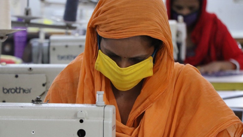 JEEViKA self-help group women stitching face masks in Bihar during the 2020 lockdown